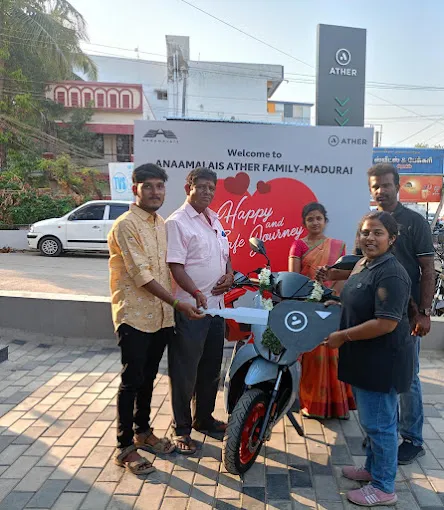 Image of: Ather Electric Scooter Showroom in Vilangudi