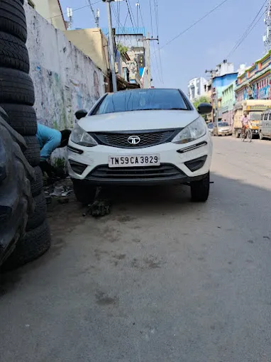 Image of: Balamurugan Tyres in Simmakkal 2