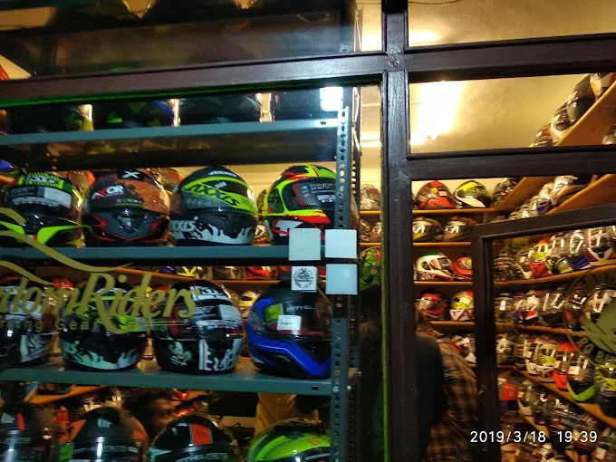 Image of: Freedom Riders Probiking in Ponmeni 2