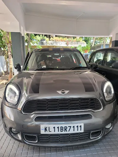 Image of: Gowin Auto Garage in Sellur 3