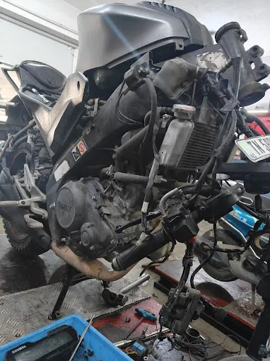 Image of: I Moto Garage in Madurai 3
