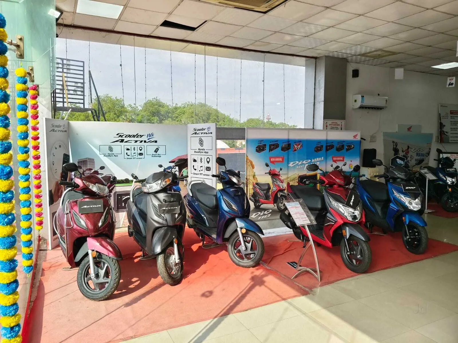 Image of: Jeevan Honda in Thiruparankundram