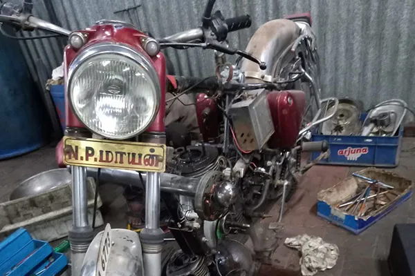 Image of: New Asian Motors in Ellis Nagar 6