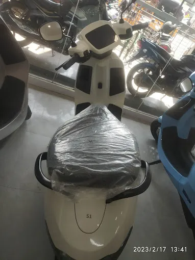 Image of: Ola Electric Store Electric Scooter Showroom in Kalavasal 6