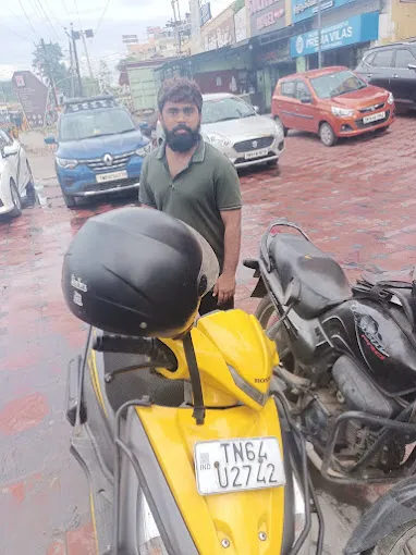 Image of: Royal Bike Renters in Madurai