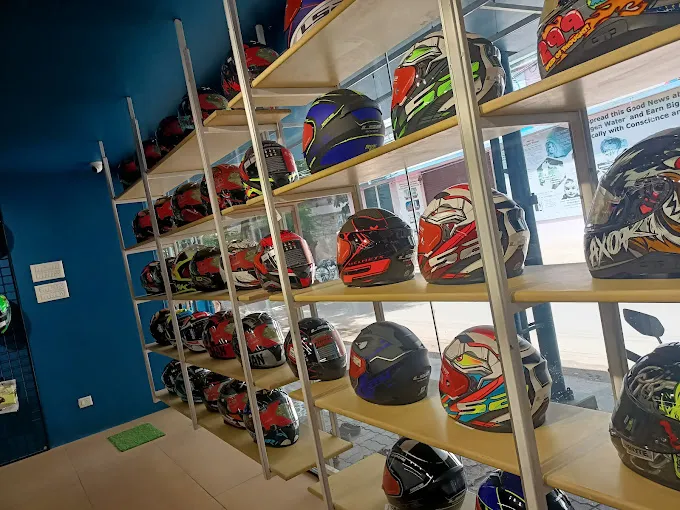 Image of: Sparkly Automobiles Helmet Showroom in S S Colony 5