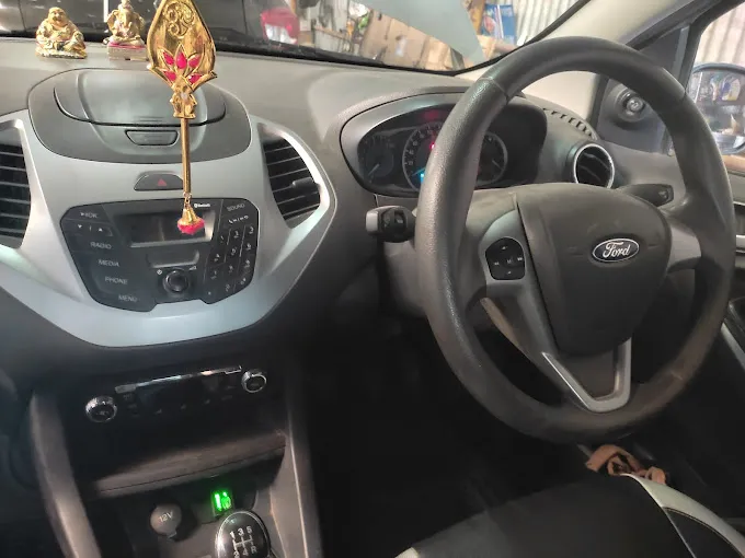 Image of: Sri Kumaran Auto in Madurai 3