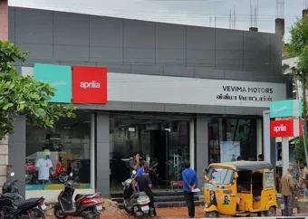 Image of: Vevima Vespa And Aprilia in Ponmeni