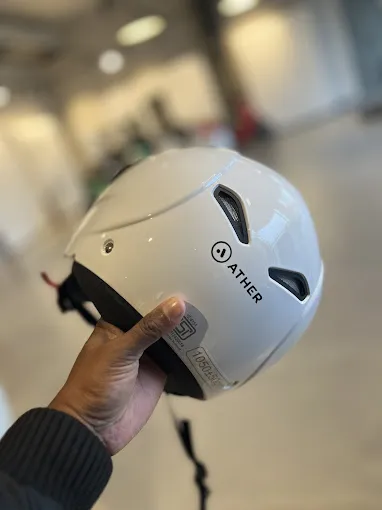 Image of: Ather Electric Scooter Showroom In Vilangudi 2