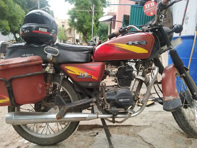 Image of: Eswari Motors In Koodal Nagar 4
