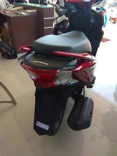 Image of: Haritha Honda In Iyer Bungalow