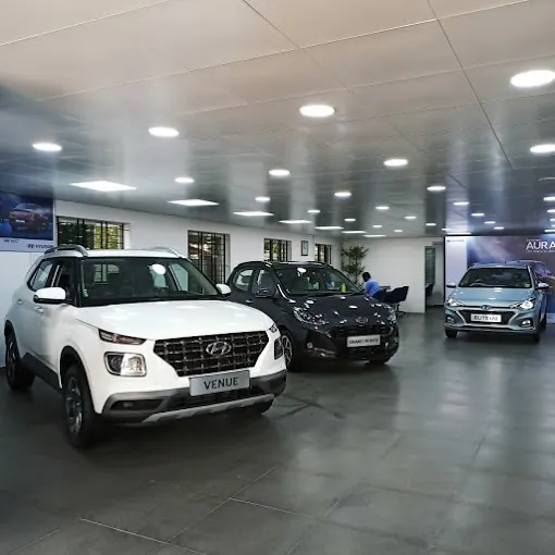 Image of: Peeyesyem Hyundai Car Showroom In Teppakulam 5