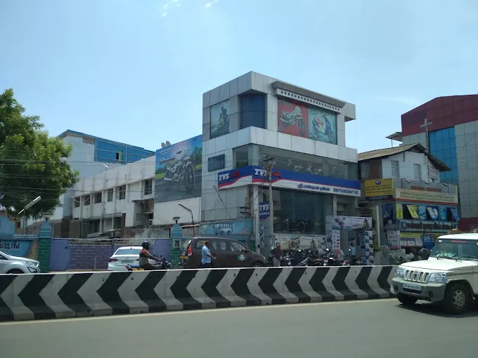 Image of: Royal Enfield Showroom Classic Motors In Ponmeni
