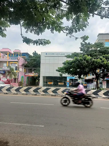 Image of: Sns Automobiles Ashok Leyland Showroom In Madurai 2