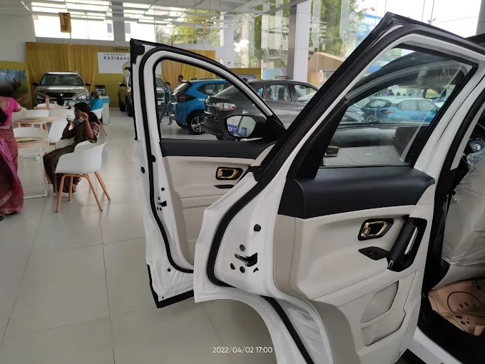 Image of: Tata Motors Cars Showroom In Madurai