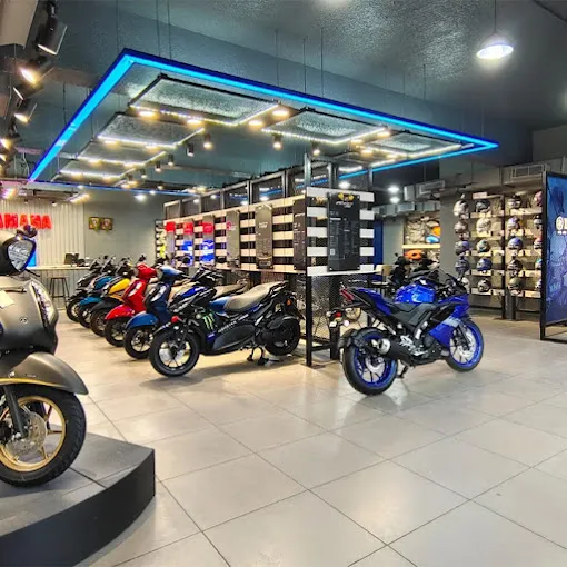 Image of: Yamaha Motor Showroom Alagendran Autos In Kochadai 2