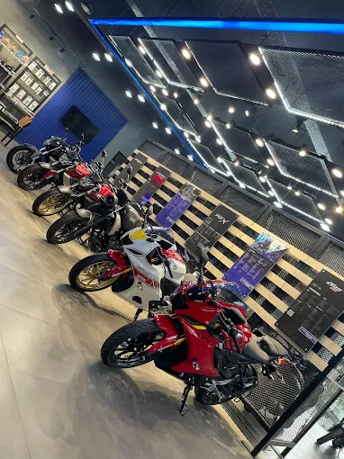 Image of: Yamaha Motor Showroom Linga Motors In Palanganatham 2