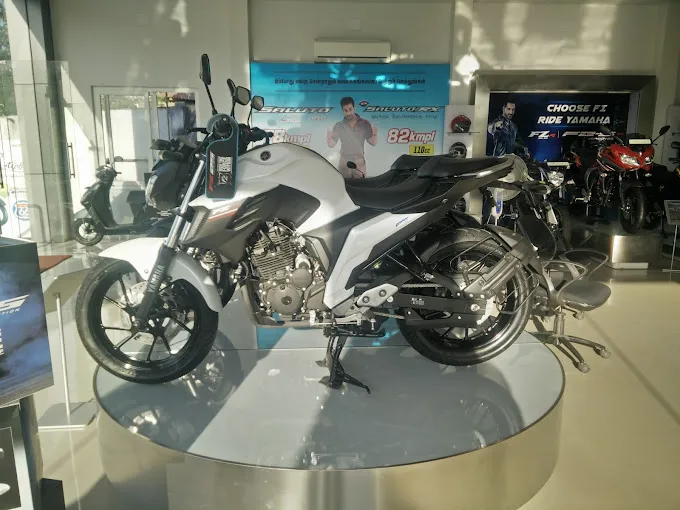 Image of: Yamaha Motor Showroom Linga Motors In Palanganatham 4