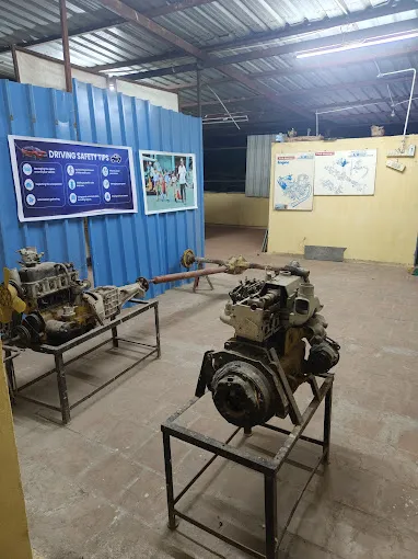 Image of: Sri Muthu Lakshmi Driving School In Mahal 3