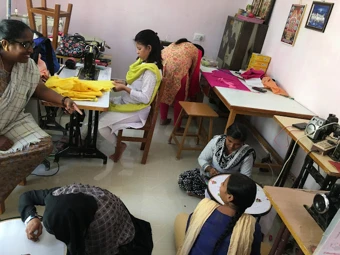 Image of: Malar Fashion Tailoring Institute in Anna Nagar