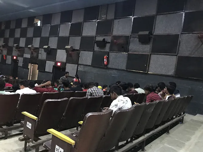 Image of: Lakshmi Theater in Thiruparankundram 2
