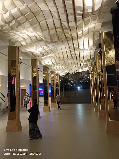 Image of: Radiance Cinema in Koodal Nagar 6