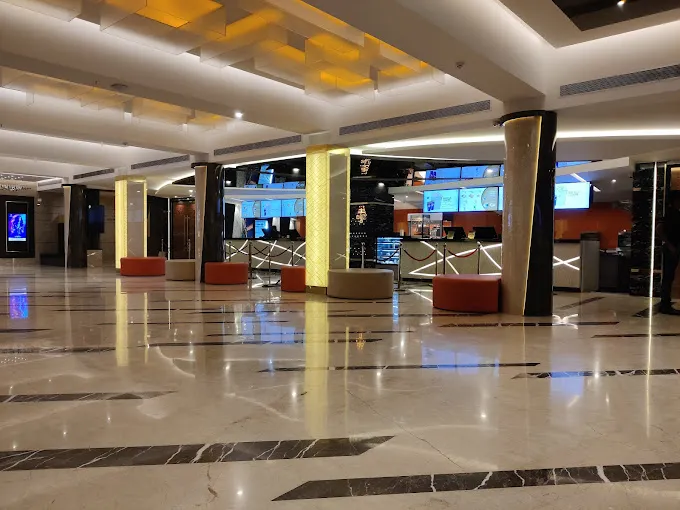 Image of: Saraswathi Theatre in Sellur 3
