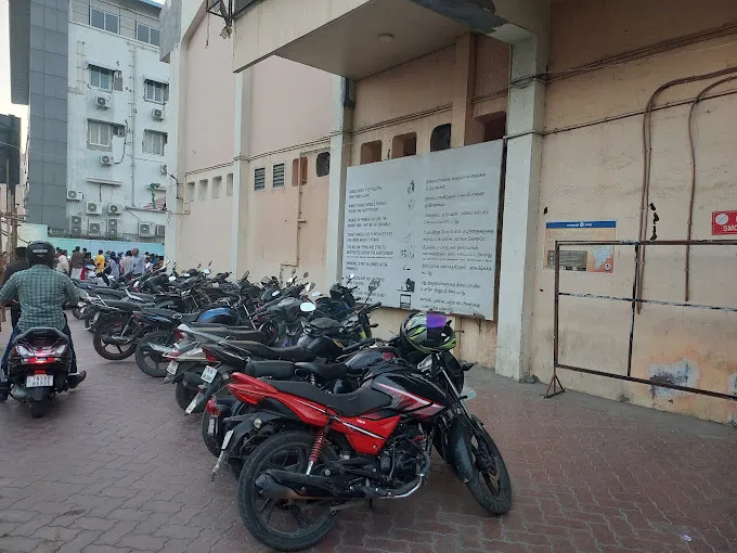 Image of: Shanmuga Cine Complex in Kalavasal 3