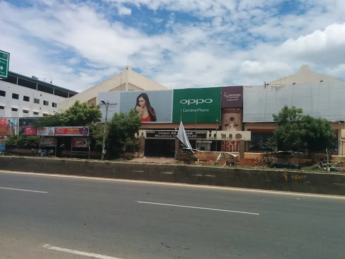 Image of: Shanmuga Cine Complex in Kalavasal 7