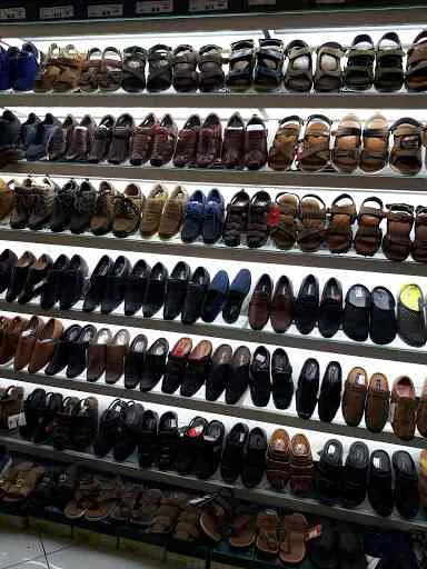 Image of: Ameena Footwear In Thiruparankundram