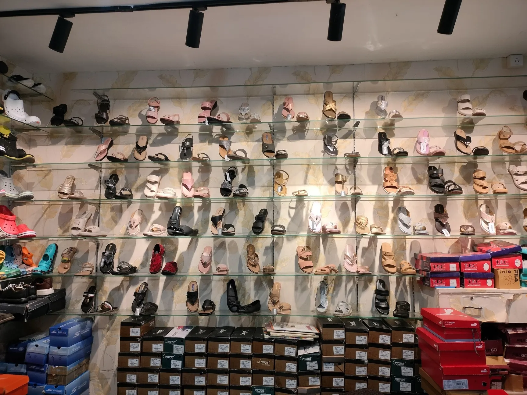 Image of: J J Balan Footwear In Kalavasal