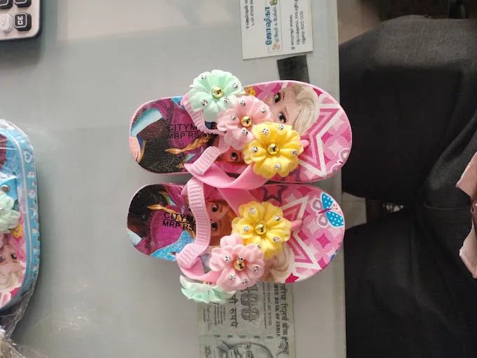 Image of: Joshika Foot Wear And Bags In Kamarajar Salai 6