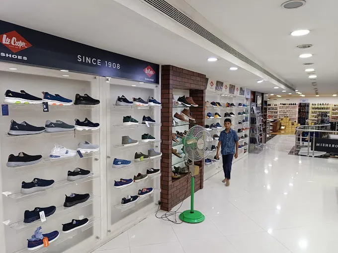 Image of: Madura Footwear And Garments In Madurai 3