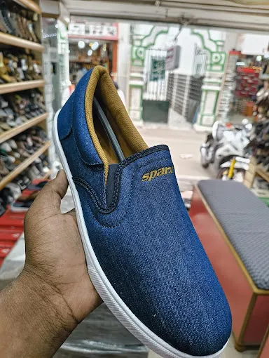 Image of: Mas Shoe Mart In Periyar 2