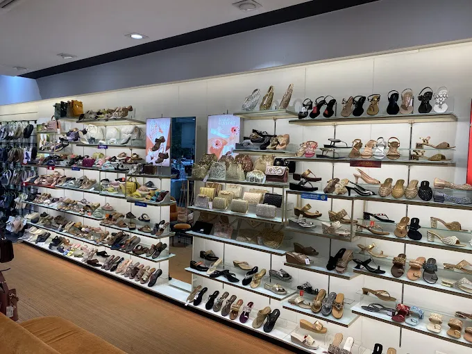 Image of: Metro Shoes In Ponmeni 3