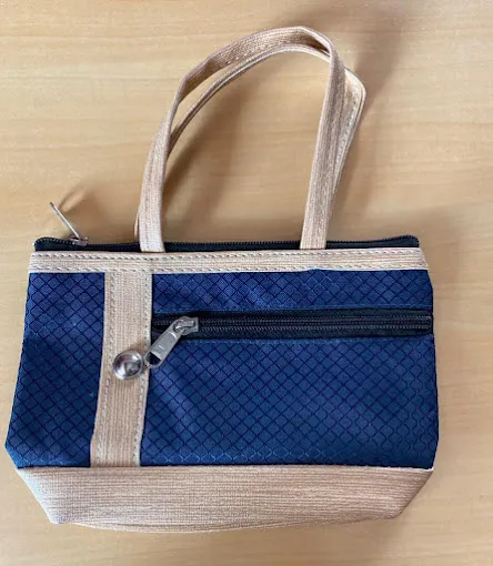 Image of: Shalini Bags And Footwear In Madurai