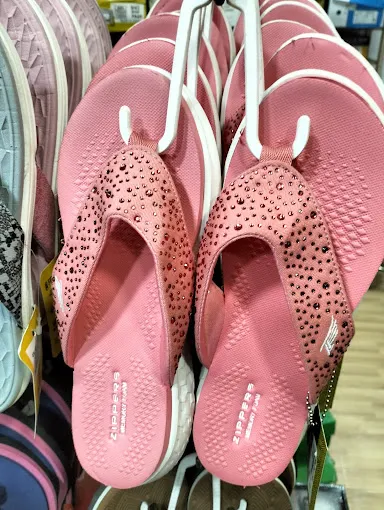 Image of: Shoe Plazaa In Ponmeni 6