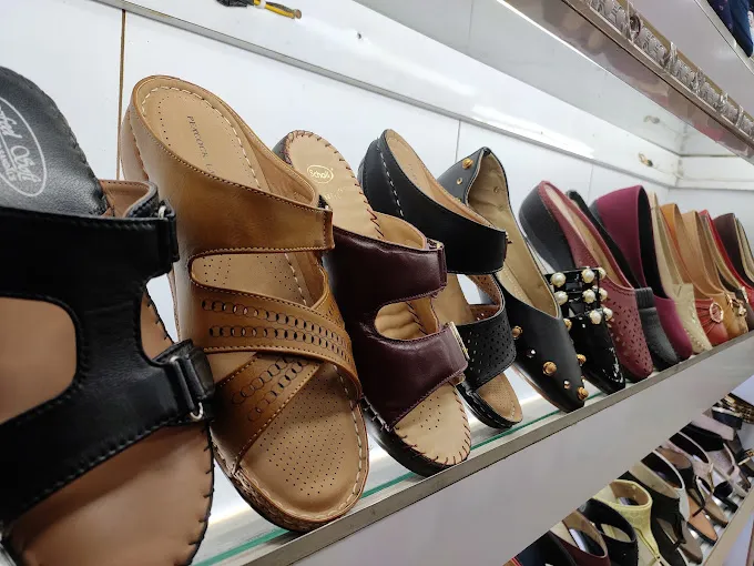 Image of: Shoe Plazaa In Ponmeni 7