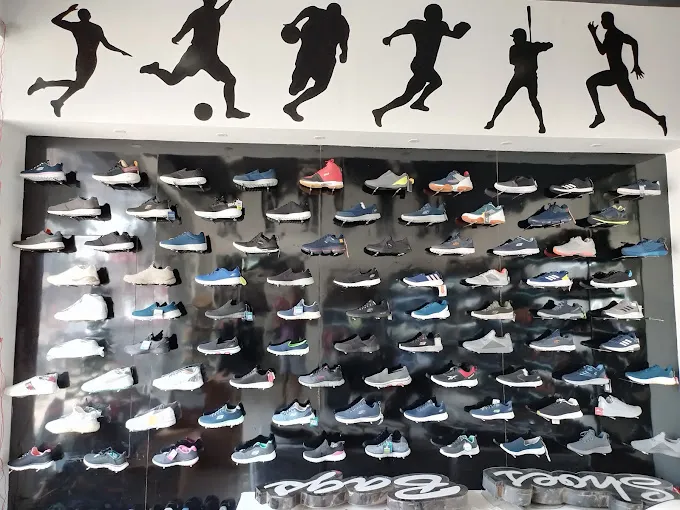 Image of: Walkking Shoe Company In Anna Nagar