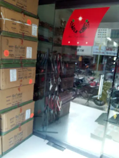 Image of: Walkking Shoe Company In Madurai