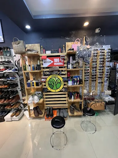 Image of: Western Leather Store In Anna Nagar 2
