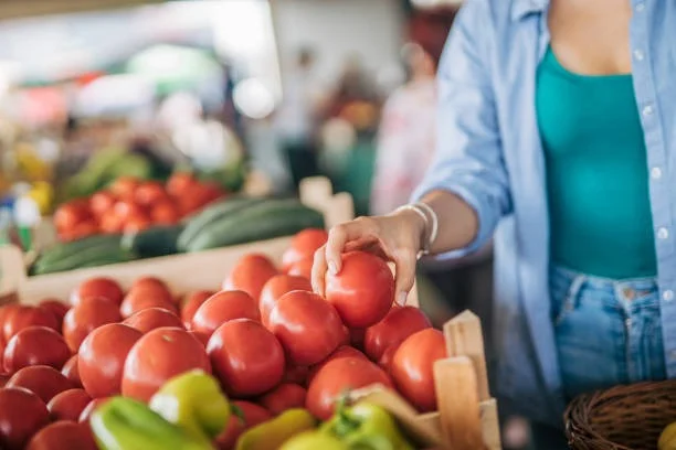 Image of: Tambu Supermarket In Ellis Nagar