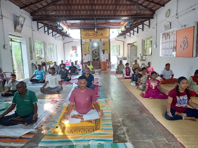 Image of: Sri Bhagavad Yoga in Vilangudi 3