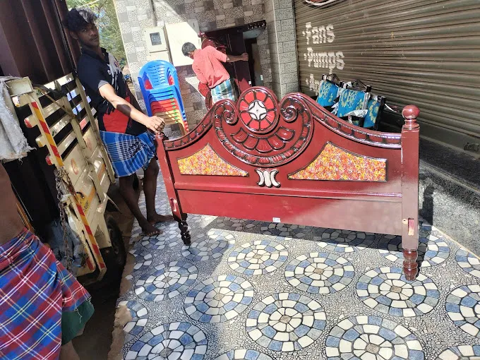 Image of: Bharathi Furniture in Teppakulam 3