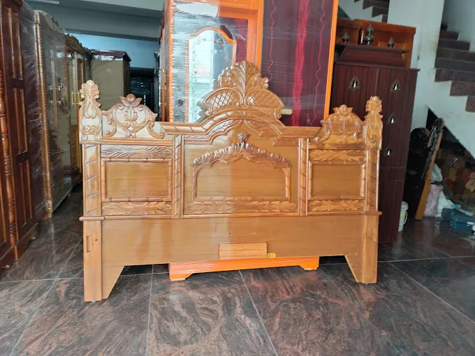 Image of: Bharathi Furniture in Teppakulam 4