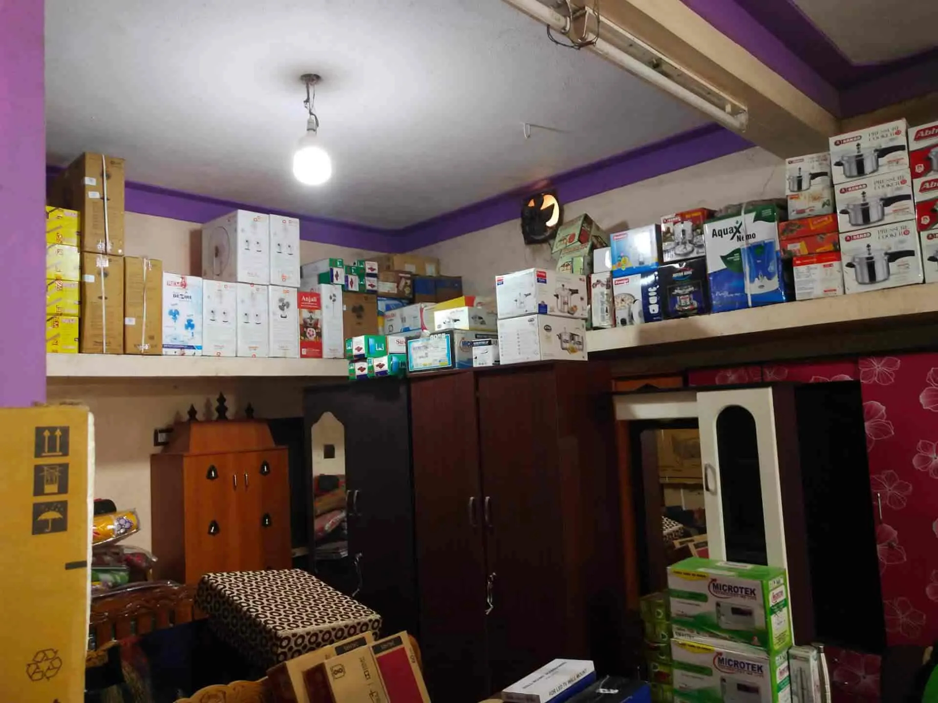 Image of: Mudimalai Furniture Store in Anna Nagar