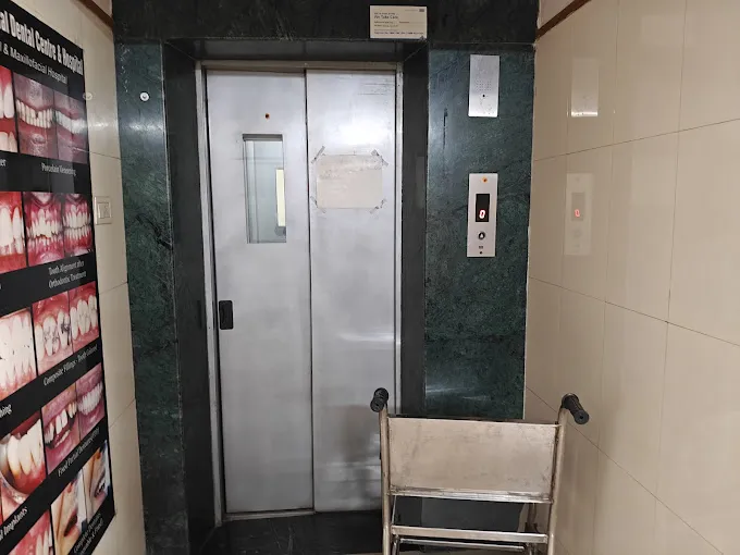 Image of: Anand Elumalai Hospital in Mahal 3