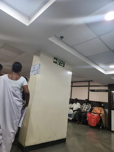 Image of: Aravinth Eye Hospital in Shenoy Nagar