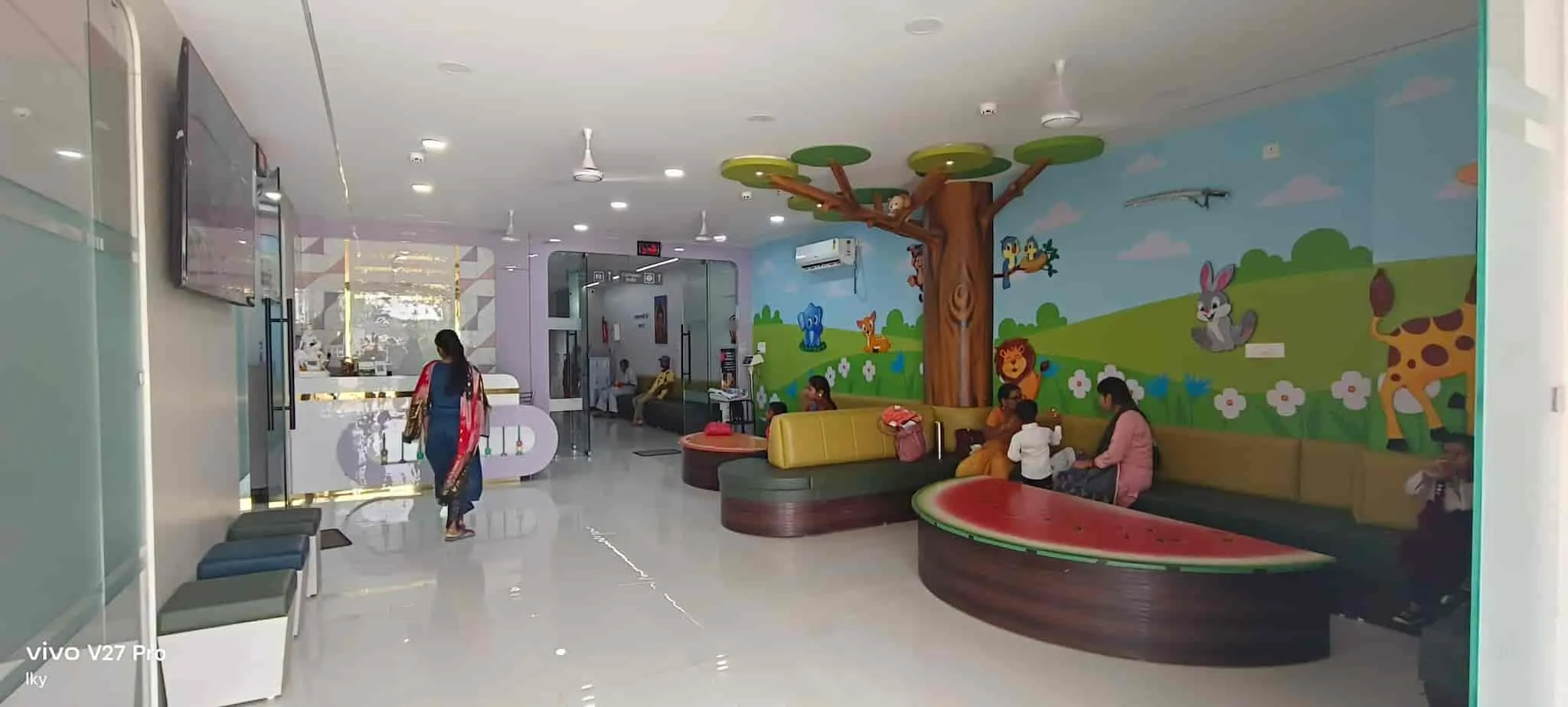 Image of: Giritharan Gopala Hospital in Mahal