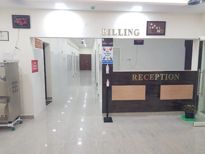Image of: Malar Hospital in Koodal Nagar 2